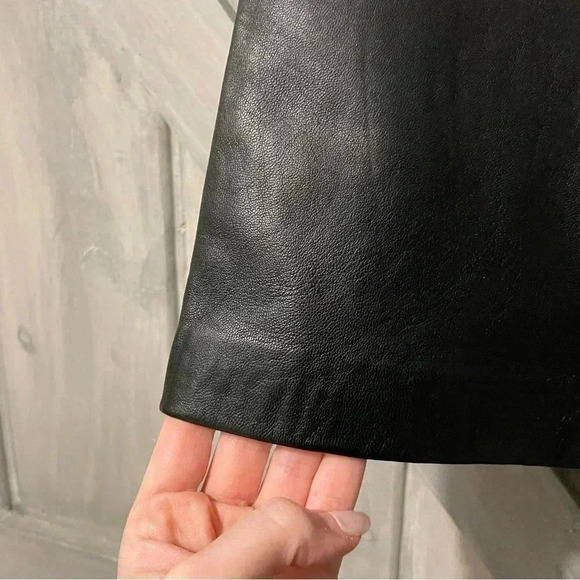 Jaclyn Smith Black Leather Skirt with Side Zipper Women's Size Medium - Picture 4 of 10